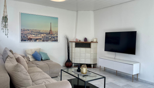 Beautiful, pretty studio in quiet street