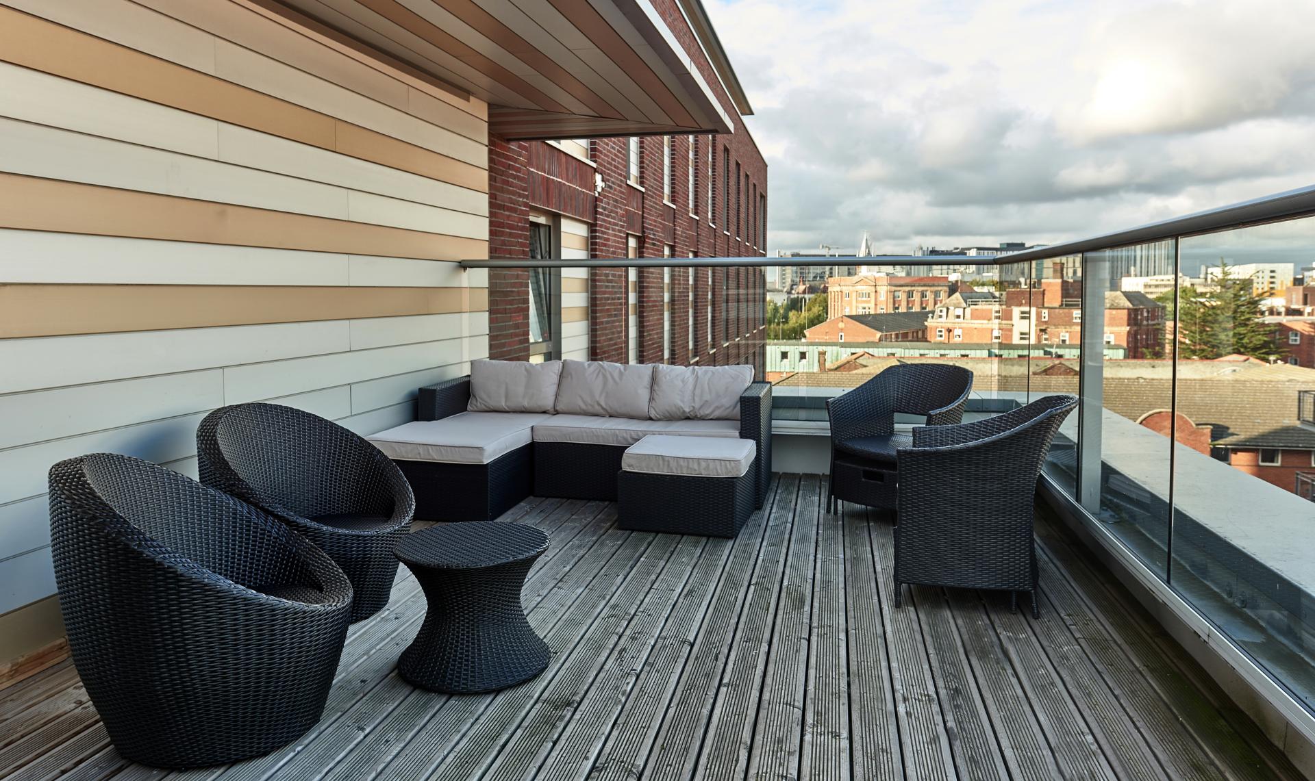Prm En 7 Bed Apt - 1