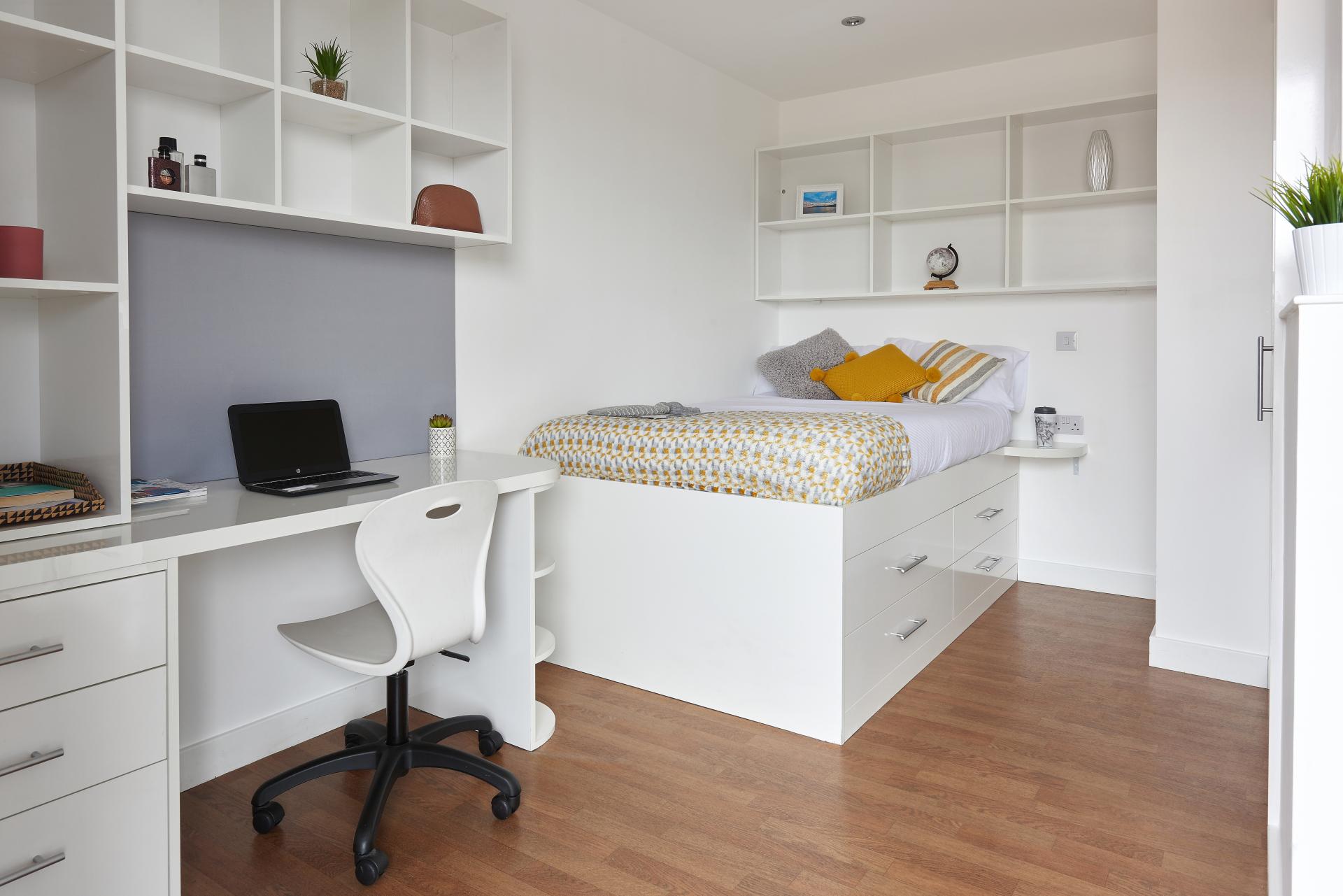 Penthouse Studio Plus - 4