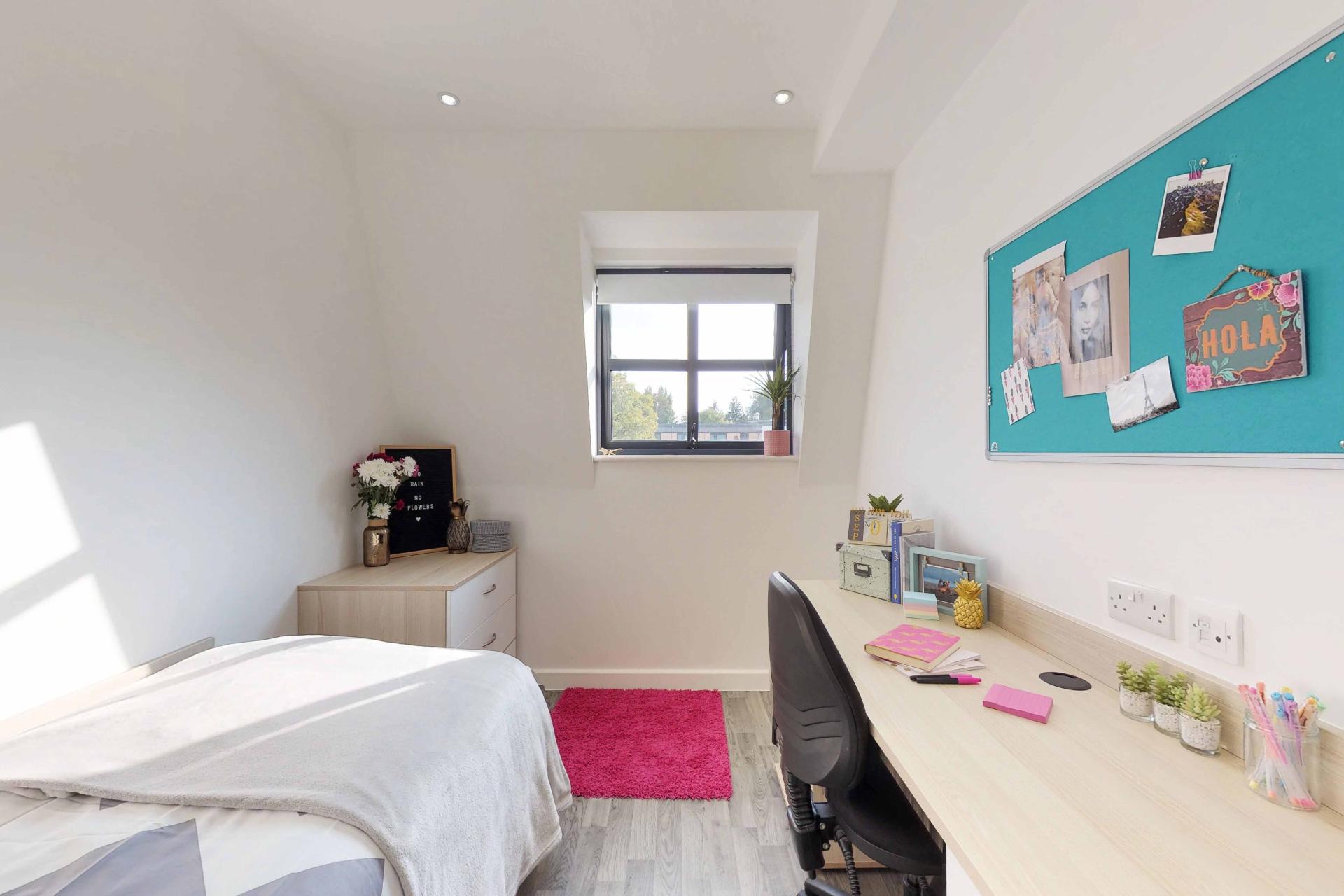 Classic En-Suite - 12