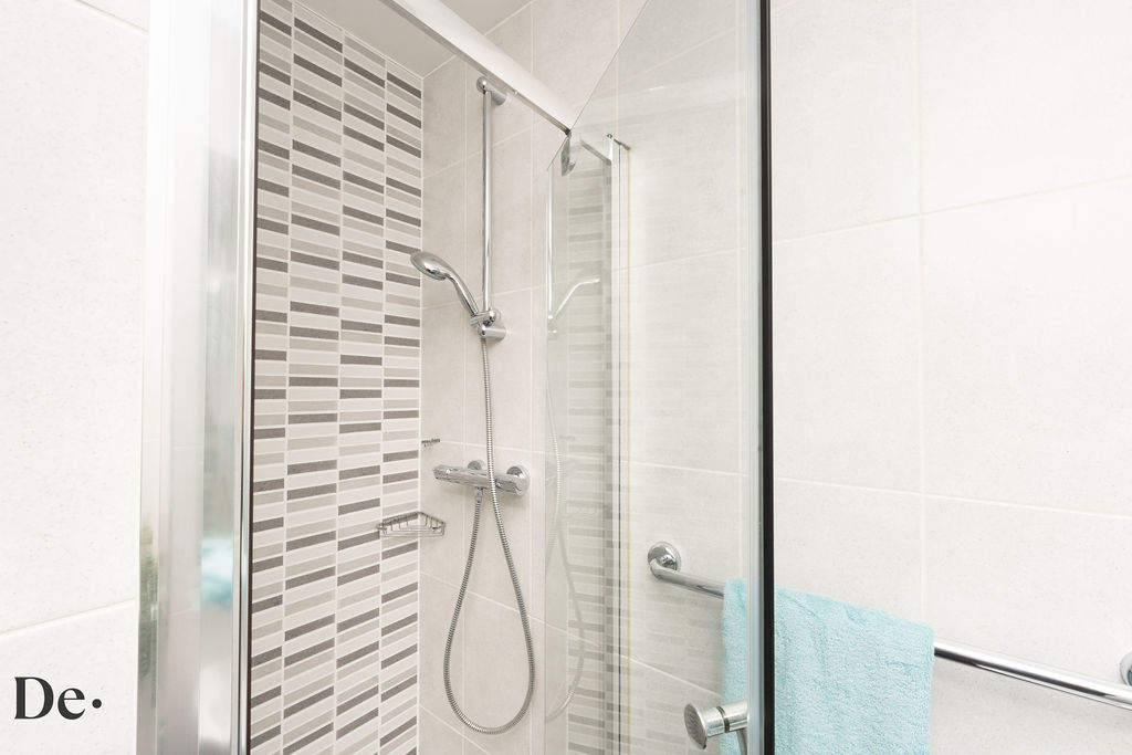  Classic En-Suite  -  Castle Hill  - Gallery -  5
