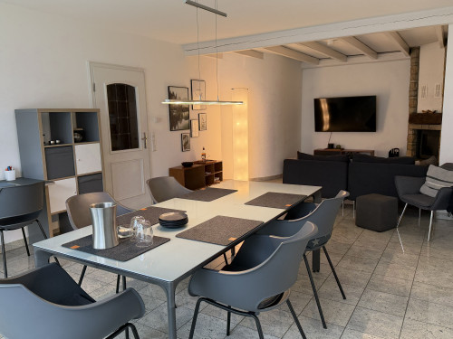 Bright, modern semi-detached home with garden - Gallery - 14