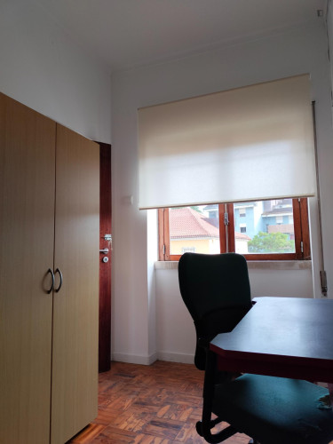 Nice bedroom next to FEUP