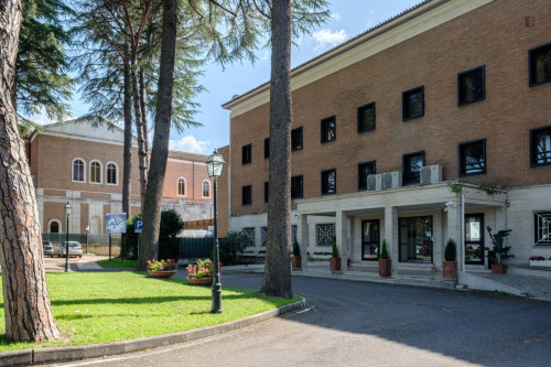 Welcoming Bedroom in a Female-Only Residence for Students 