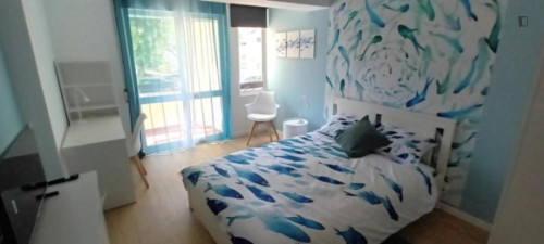 LOMB2X1 - Bright bedroom next to NOVA SBE