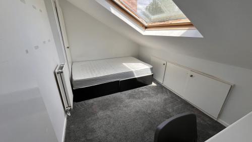 8-trelawn-terrace-leeds-170922573820251113082549AM