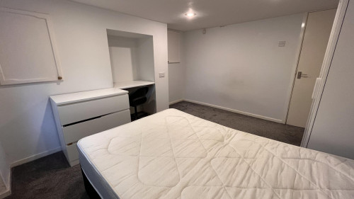8-trelawn-terrace-leeds-178152785120251113082546AM