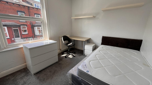 8-trelawn-terrace-leeds-21652551420251113082548AM