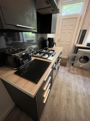 8-trelawn-terrace-leeds-31561357220251113082545AM