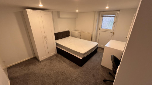 8-trelawn-terrace-leeds-40401766920251113082544AM