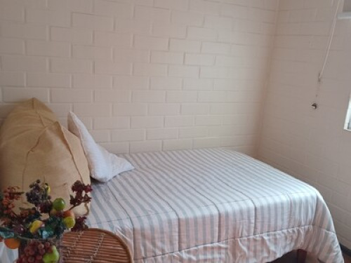 Habitación privada con WiFi en zona