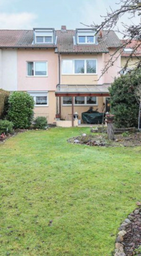 TOP! Renovated ground floor apartment including Wi-Fi! Great garden apartment.