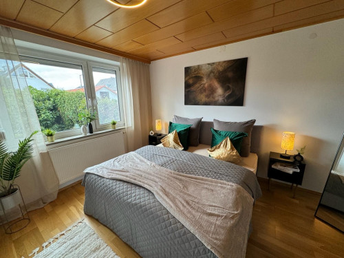 TOP! Renovated ground floor apartment including Wi-Fi! Great garden apartment.