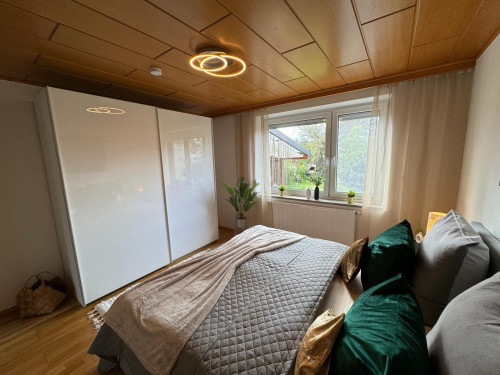 TOP! Renovated ground floor apartment including Wi-Fi! Great garden apartment.