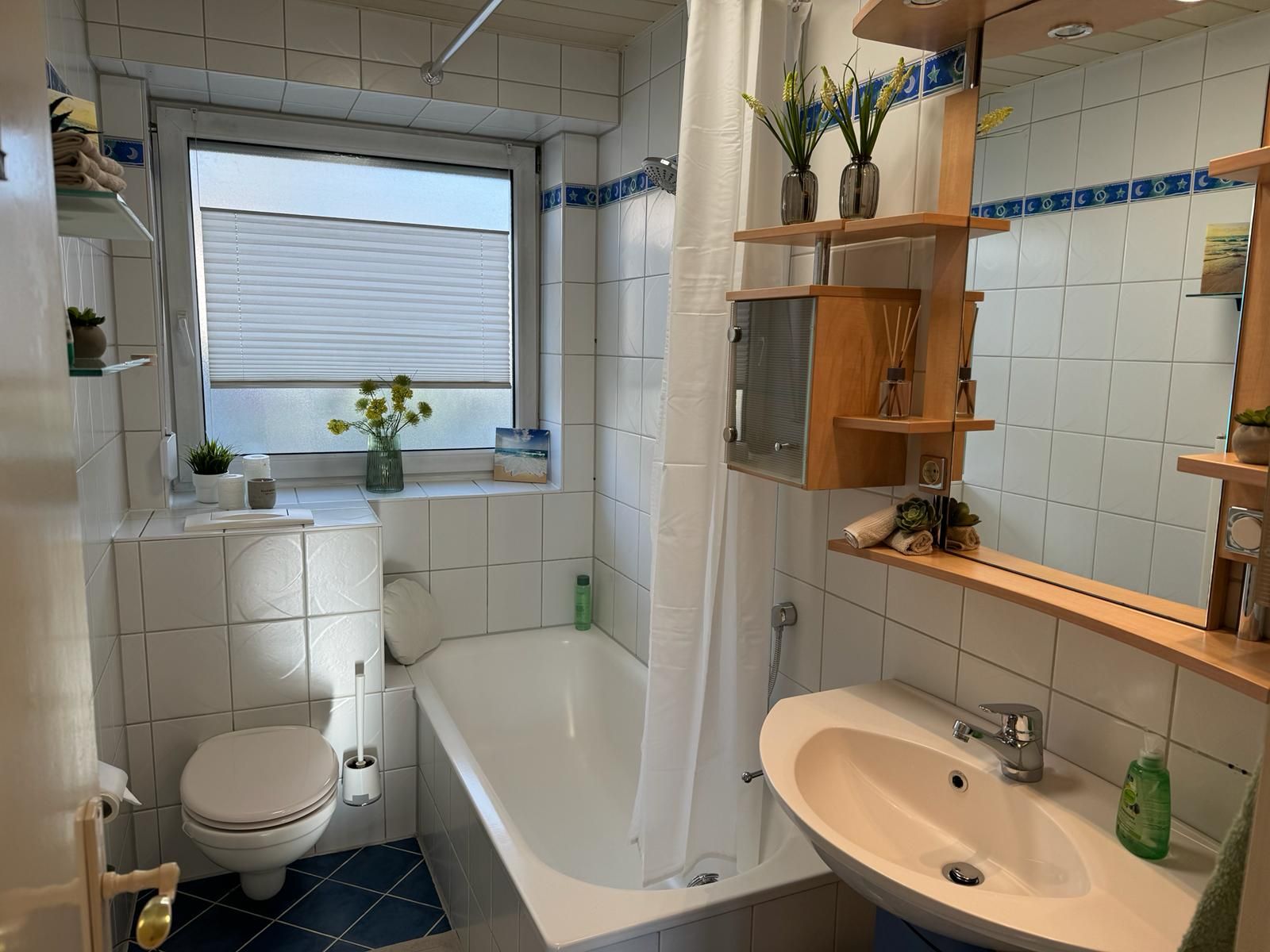 TOP! Renovated Ground Floor Apartment Including Wi-Fi! Great Garden Apartment. - 11