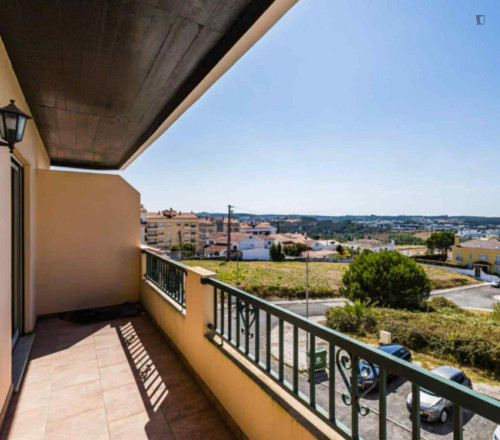 Irresistible Single Bedroom with a balcony close to Leiria Polytechnic Institute