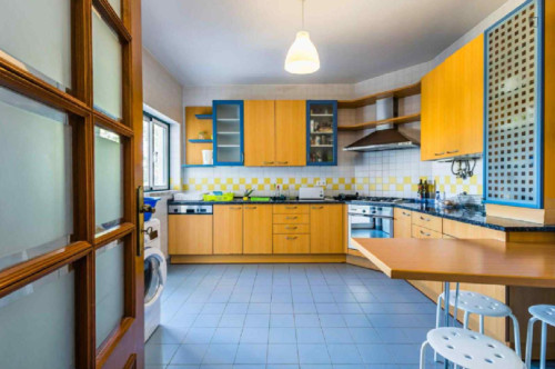 Irresistible Single Bedroom with a balcony close to Leiria Polytechnic Institute