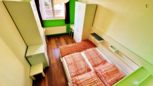 542 - Neat double bedroom near Boráros tér station