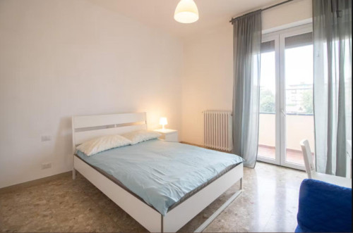 Spacious Bedroom in Florence
