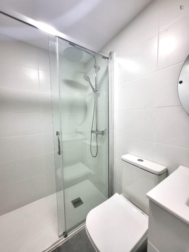 Lovely single bedroom in Sant Blai