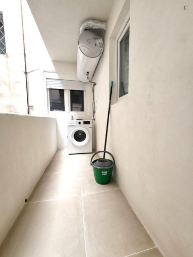 Lovely single bedroom in Sant Blai