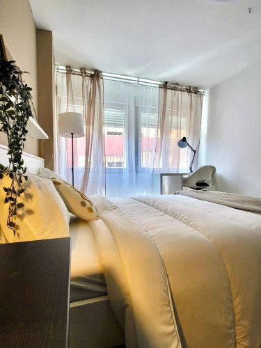 Neat single bedroom in Sant Blai