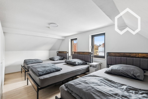 Renovated 4-room apartment with kitchen, bathroom, 8 beds and roof terrace – ideal for employee accommodation - Gallery - 4