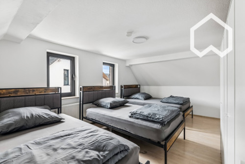 Renovated 4-room apartment with kitchen, bathroom, 8 beds and roof terrace – ideal for employee accommodation - Gallery - 5