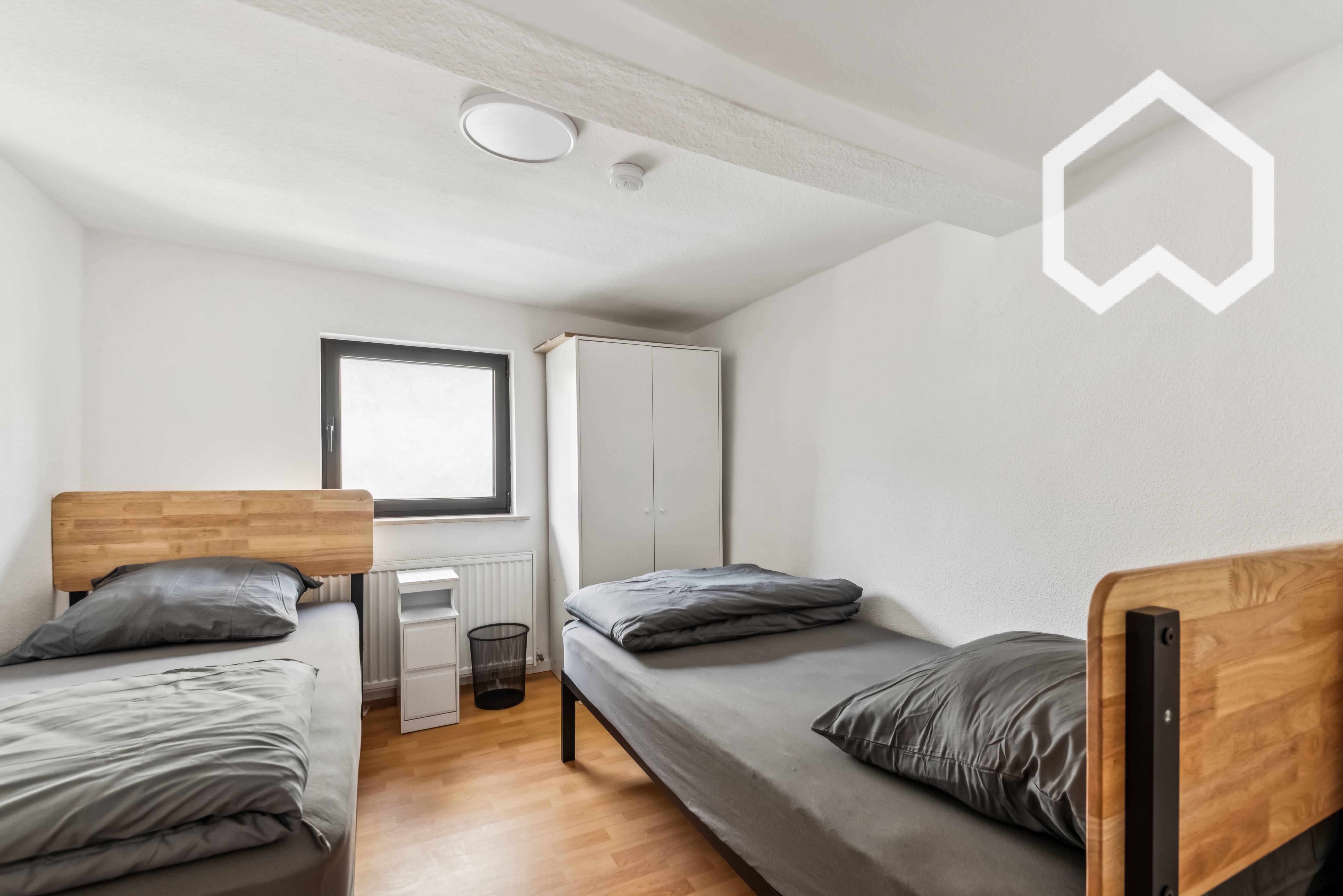 Renovated 4-Room Apartment With Kitchen, Bathroom, 8 Beds And Roof Terrace – Ideal For Employee Acco - 7