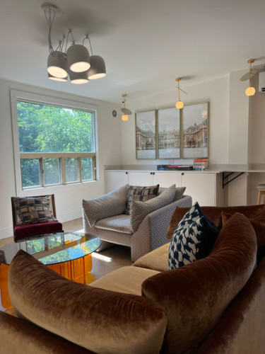  Premium Basic Room + Private Bathroom  -  Yorkville Luxury  - Gallery -  1