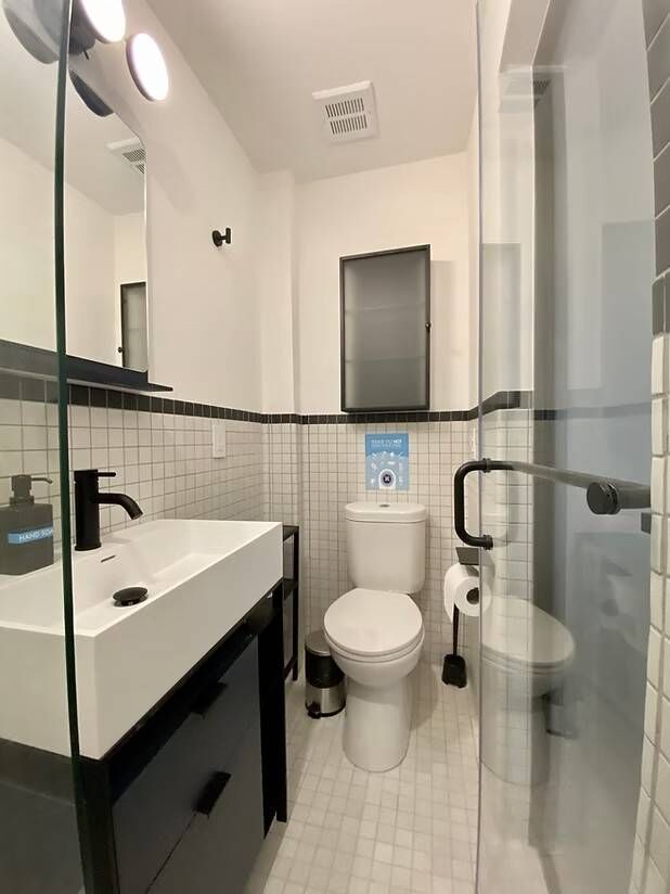 Premium Room + Private Bathroom - 5
