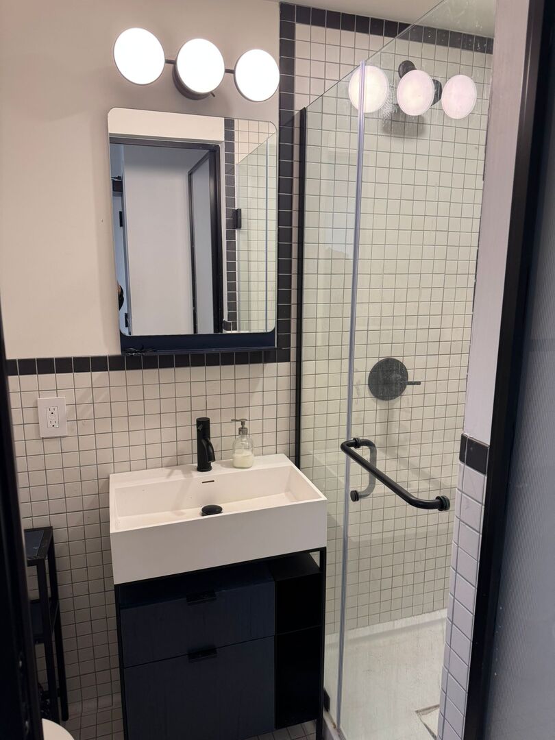 Premium Plus Room + Private Bathroom - 2