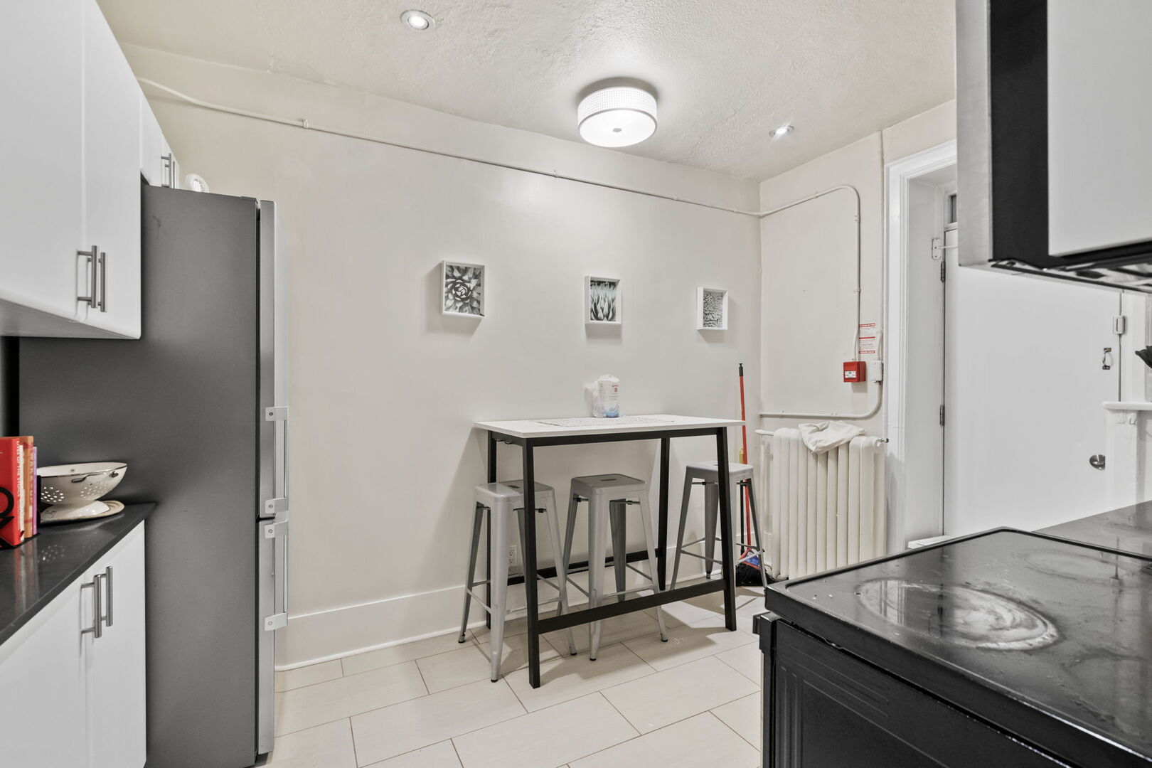 Private Bedroom + Shared Bathroom - Glenholme - Village Comfort Deluxe - Gallery - 5