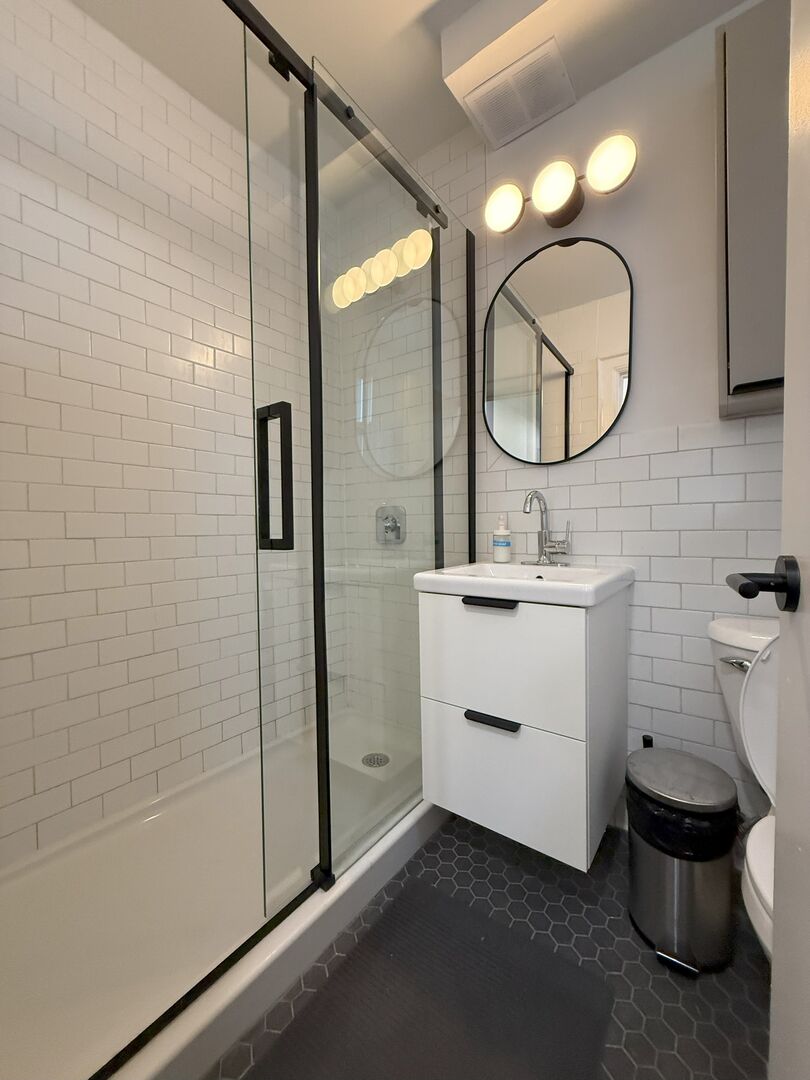 Private Bedroom + Shared Bathroom - 12