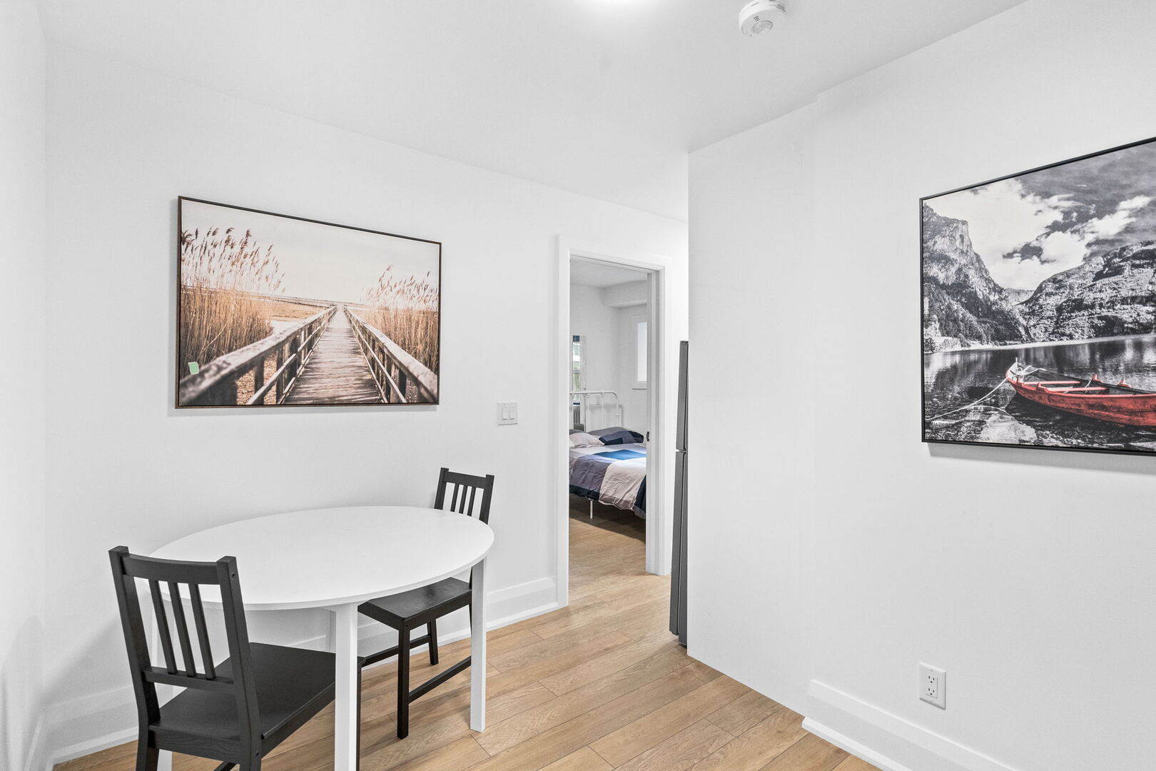  Private Bedroom + Private Bathroom  -  Vaughan - Village Comfort Deluxe  - Gallery -  9