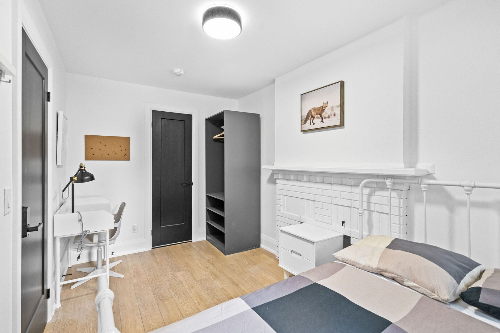  Private Bedroom + Private Bathroom  -  Vaughan - Village Comfort Deluxe  - Gallery -  5