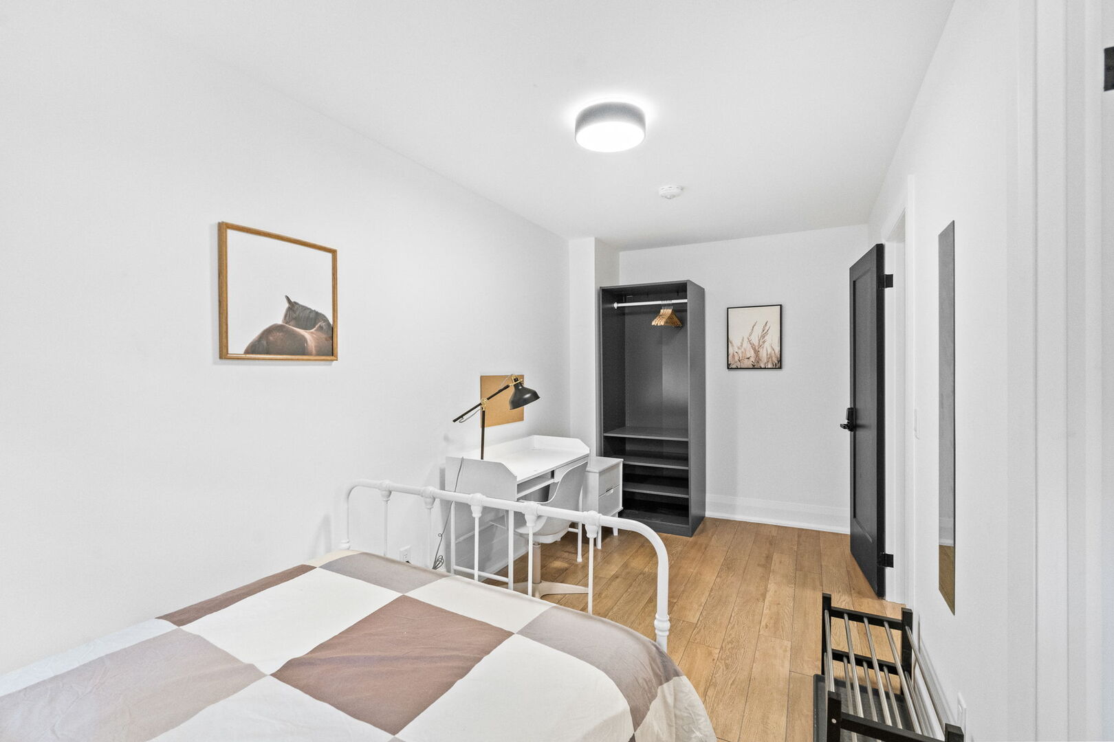  Private Bedroom + Private Bathroom  -  Vaughan - Village Comfort Deluxe  - Gallery -  8