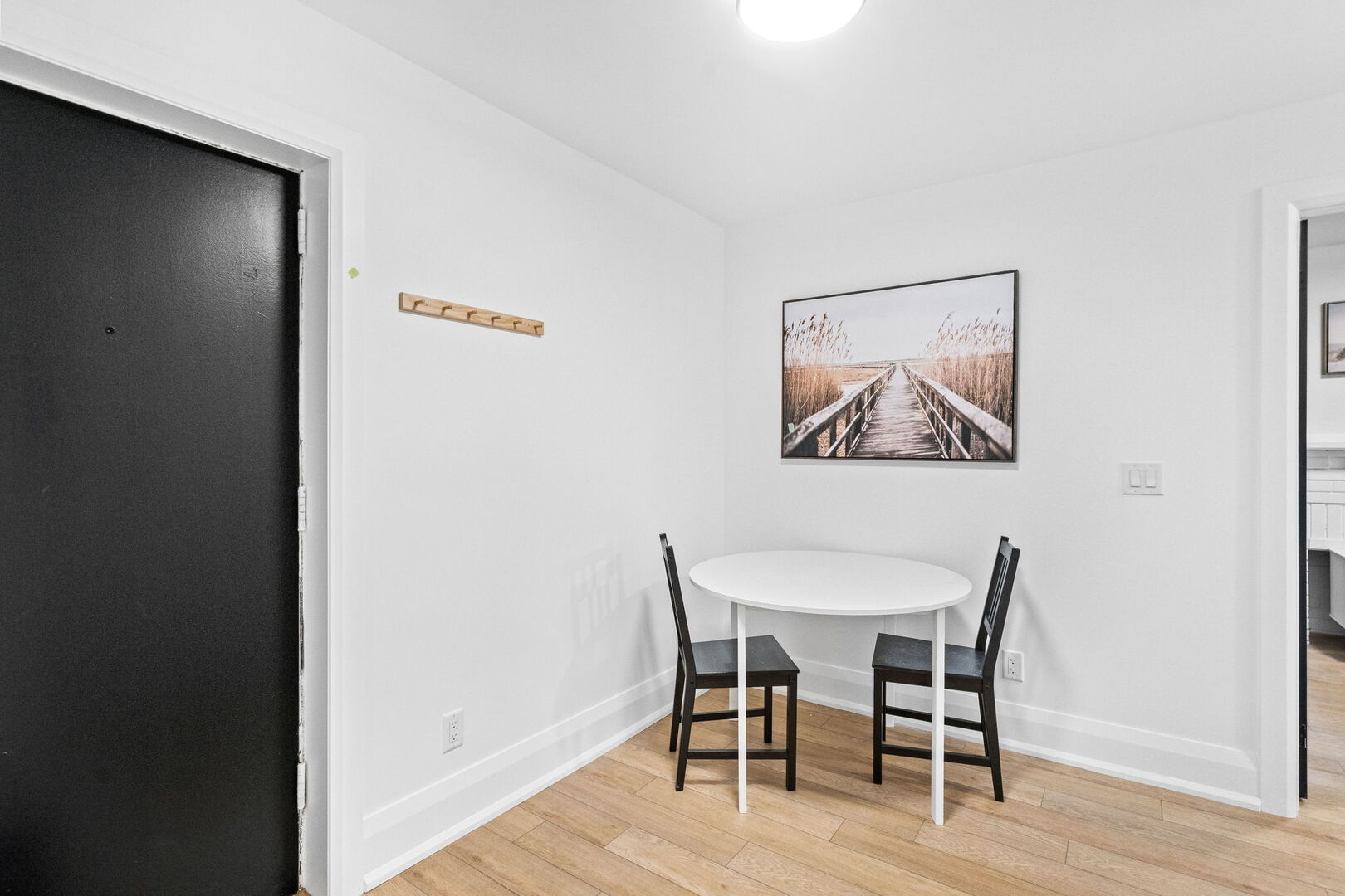  Private Bedroom + Private Bathroom  -  Vaughan - Village Comfort Deluxe  - Gallery -  2