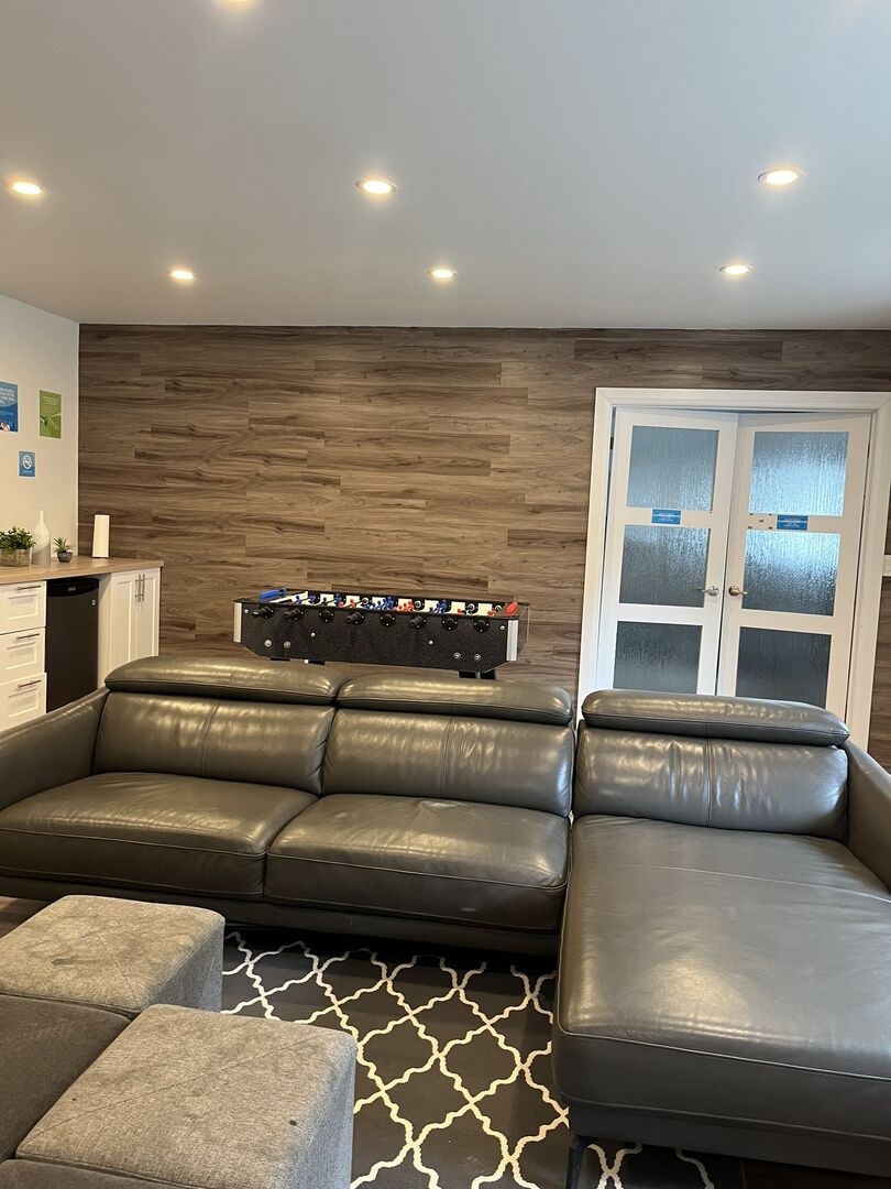 Private Bedroom + Semi-Private Bathroom - Vaughan - Village Comfort Deluxe - Gallery - 7