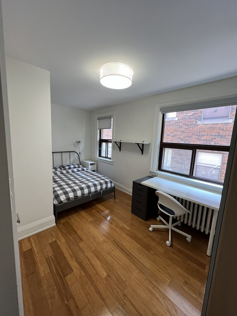 Private Bedroom + Shared Bathroom - Vaughan - Village Comfort Deluxe - Gallery - 5