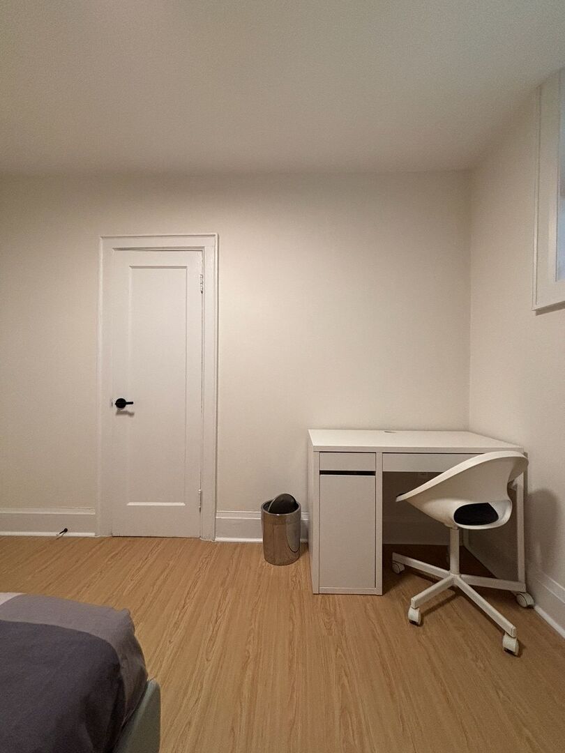  Private Bedroom + Shared Bathroom  -  St Clair Avenue West  - Gallery -  6