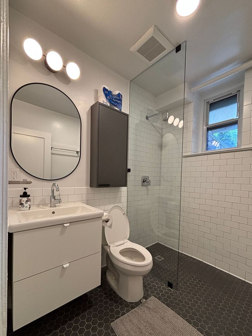  Private Bedroom + Shared Bathroom  -  St Clair Avenue West  - Gallery -  3