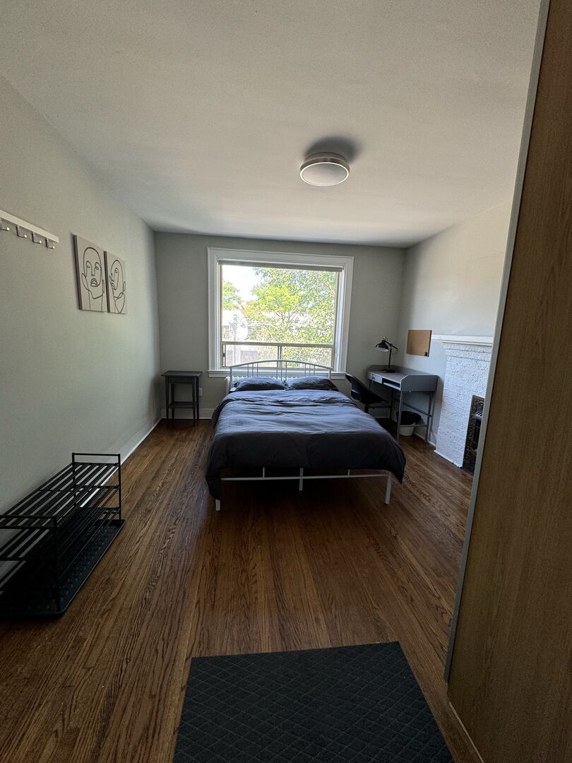  Private Bedroom + Shared Bathroom  -  St Clair Avenue West  - Gallery -  2