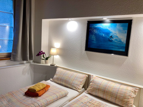 TOP-location! Modern 3 room-apartment in the historic town center, private parking - Gallery - 13