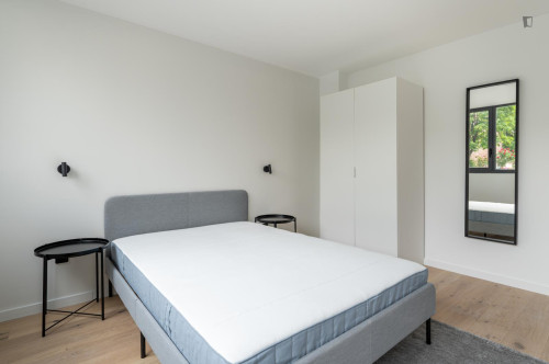 Very nice single bedroom in Clichy