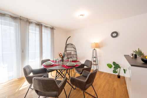 LiT LiVING: Luxus | Box SprIng | Parking | Balcony - Gallery - 9