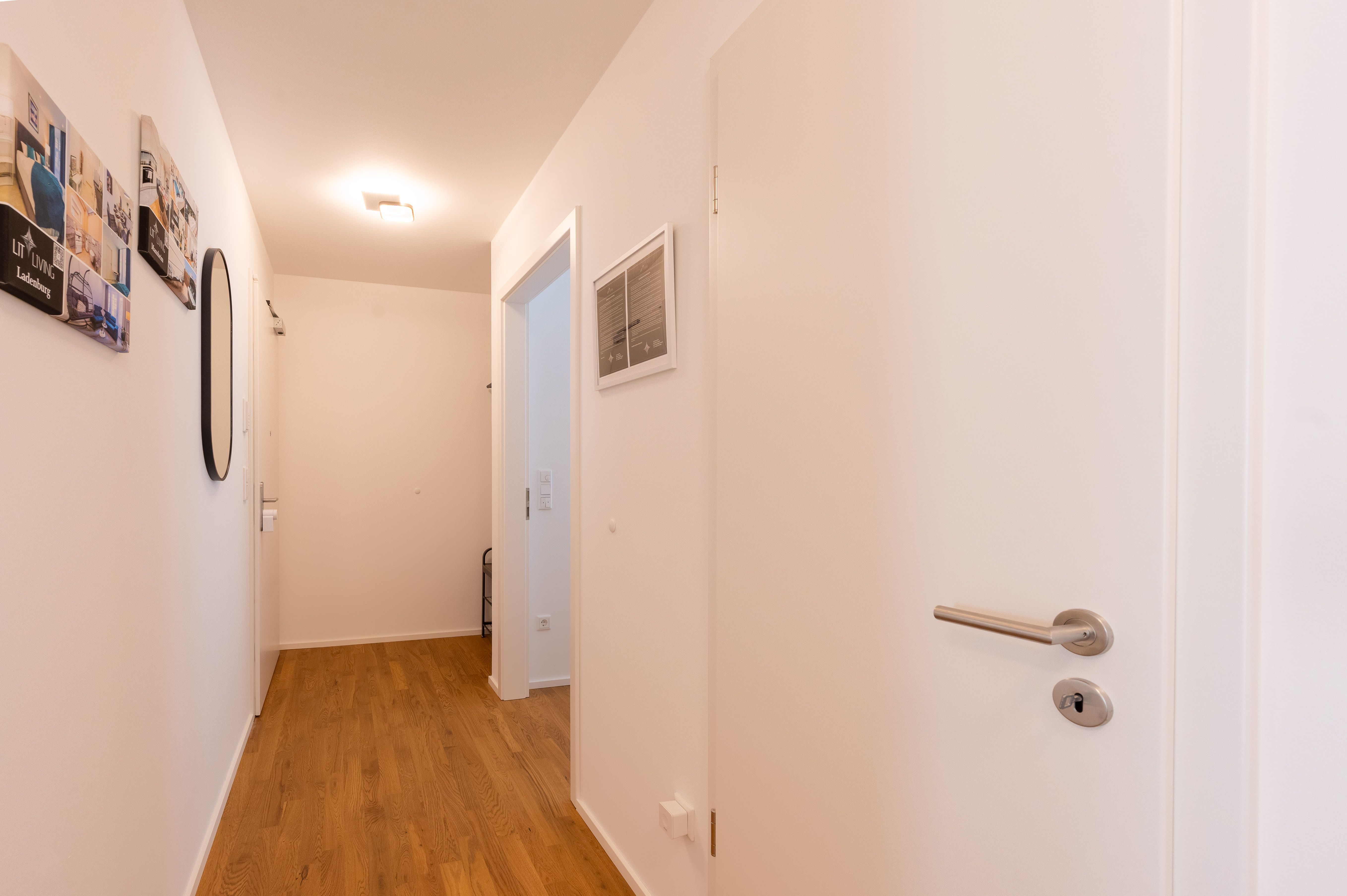 LiT LiVING: Luxus | Box SprIng | Parking | Balcony - 3