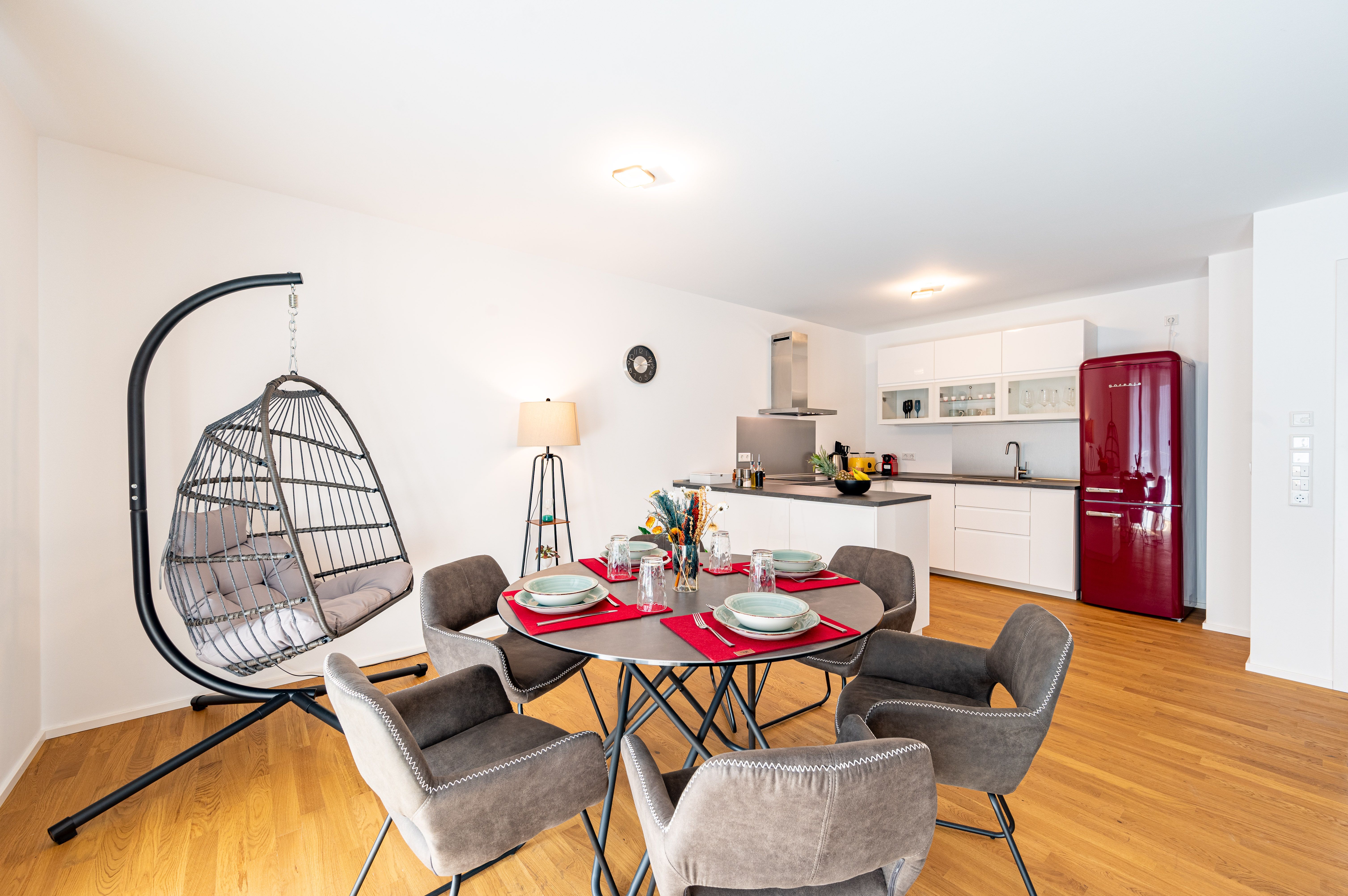 LiT LiVING: Luxus | Box SprIng | Parking | Balcony - 7