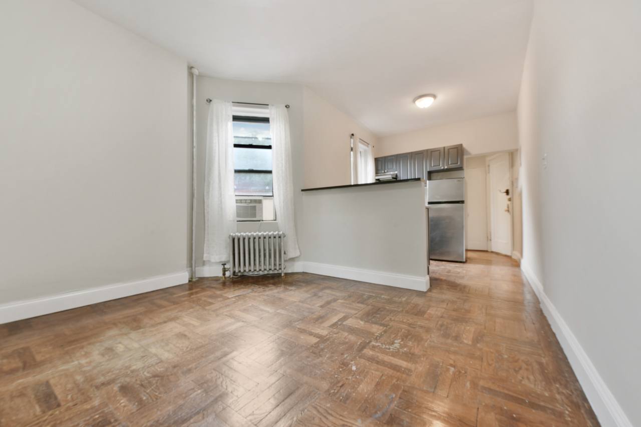  #564: East Village - 1 Bedroom (Queen)  -  #564: East Village  - Gallery -  10