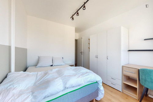 Sublime double bedroom in Nanterre